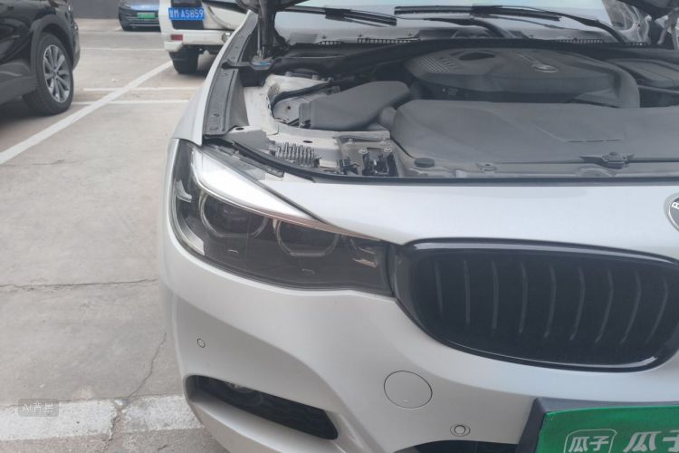 BMW 3 Series GT 2019 #8 BMW 3 Series GT 2019 car image #8