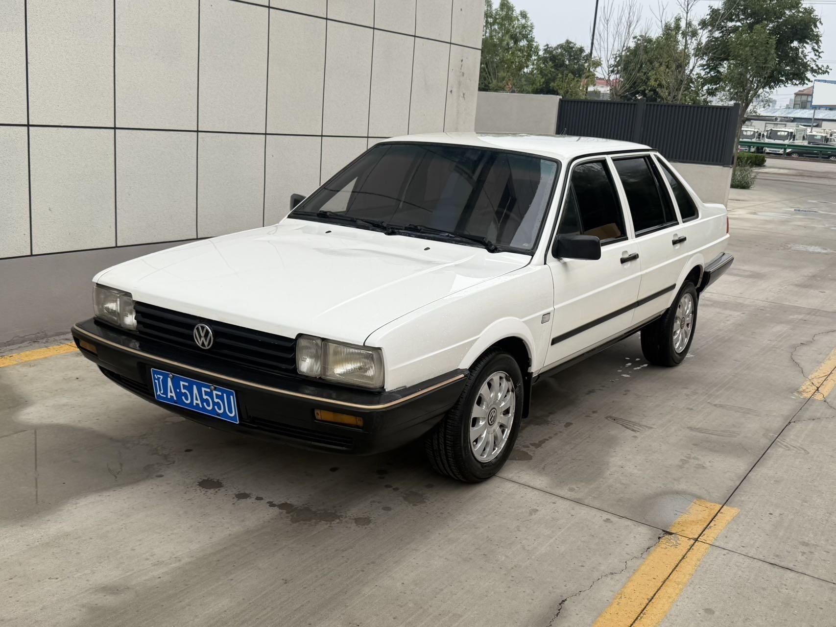 Volkswagen Santana Classic 2012 car image 