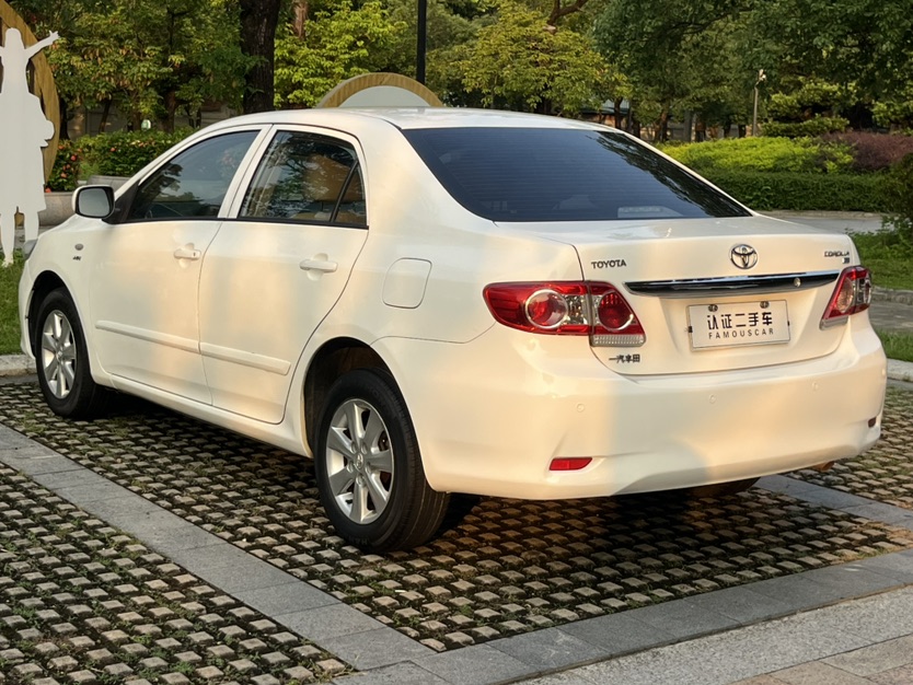 Toyota Corolla 2013 #8 Toyota Corolla 2013 car image #8