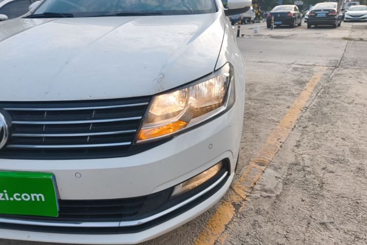 Volkswagen Lavida 2017 car image #23