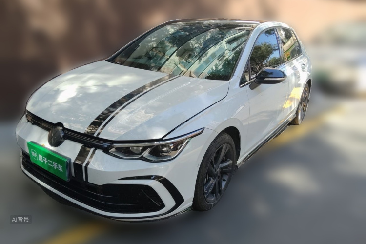 Volkswagen Golf 2021 car image #2