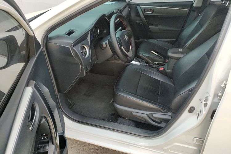 Toyota Corolla 2019 immagine di auto #16