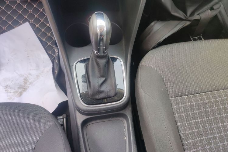 Volkswagen Polo 2017 صورة سيارة #18