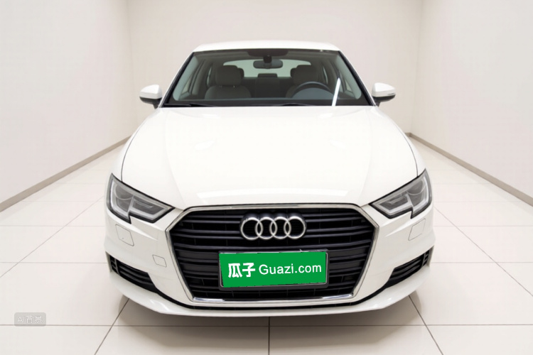 Audi A3 2018 immagine di auto #3