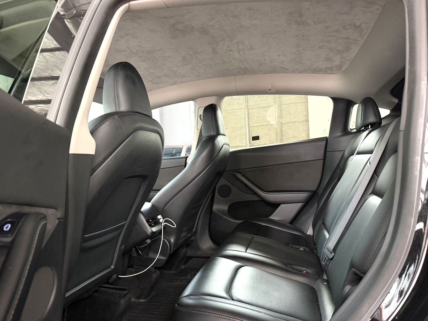 Tesla Model Y 2022 #5 Tesla Model Y 2022 car image #5