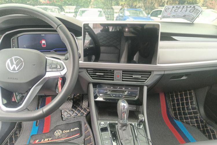 Volkswagen Bora 2023 car image #13