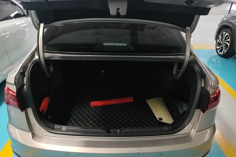 Volkswagen Bora 2023 car image #19
