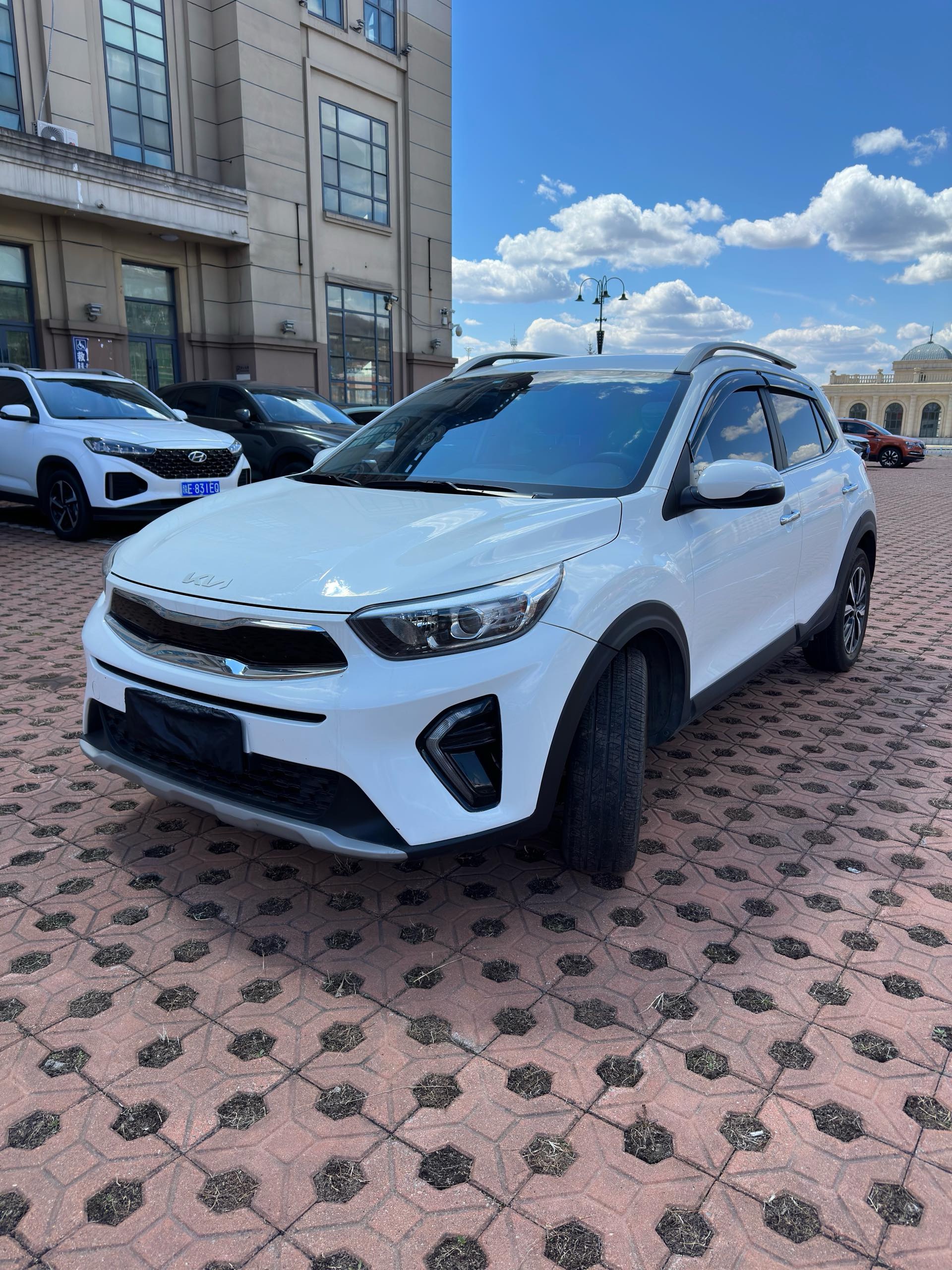 Kia KX1 2022 car image 