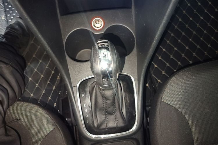 Volkswagen Polo 2016 #14 Volkswagen Polo 2016 car image #14