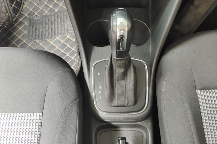 Volkswagen Polo 2018 #14 Volkswagen Polo 2018 car image #14