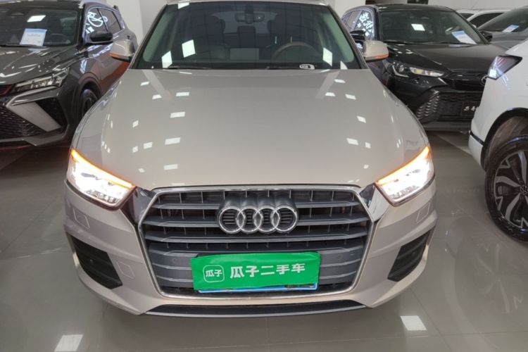 Audi Q3 2019 car image #3