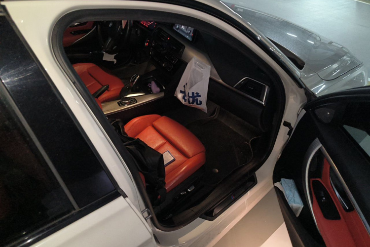 BMW 3 Series 2018 #27 BMW 3 Series 2018 car image #27