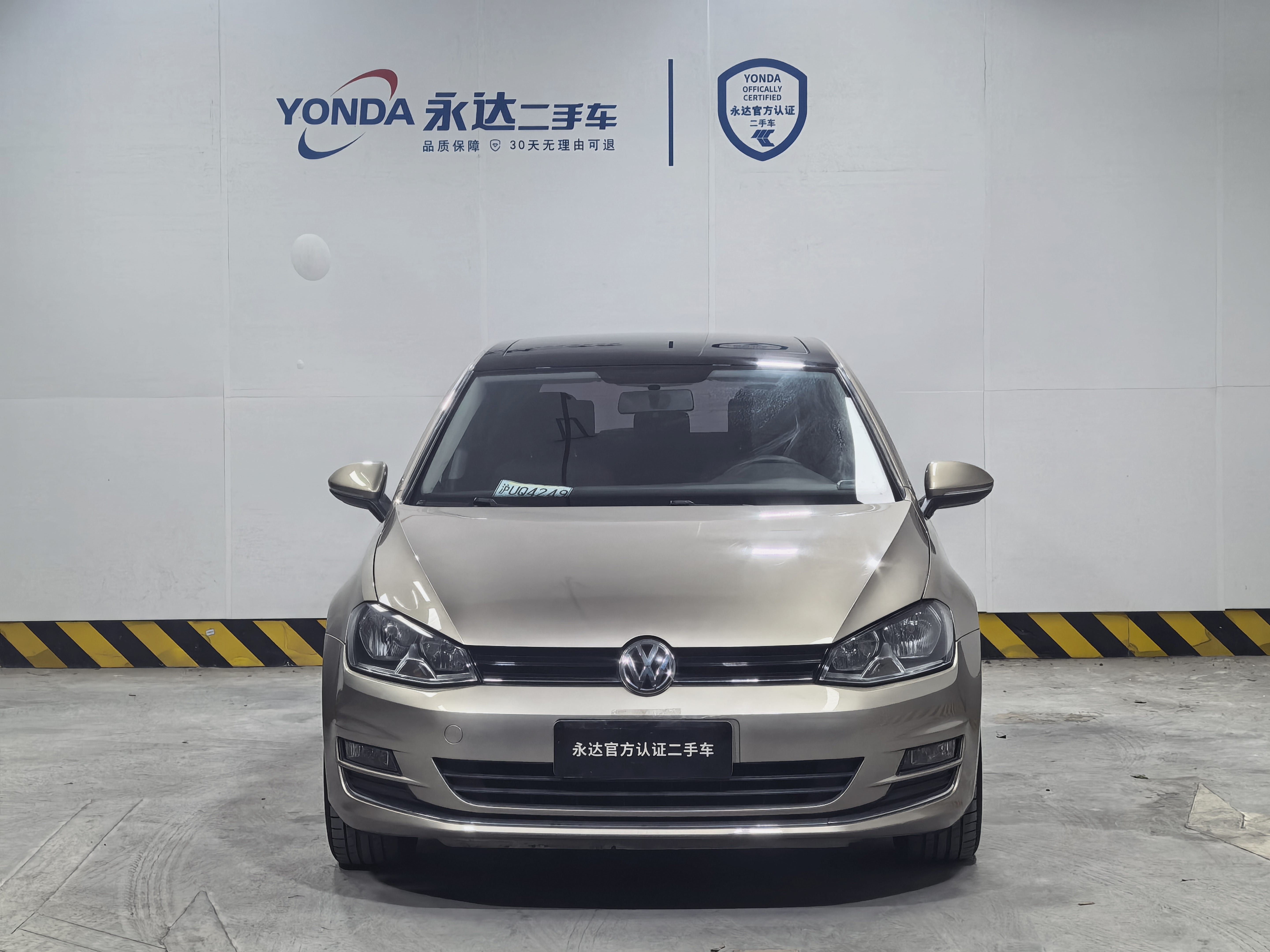 Volkswagen Golf 2016 car image #2