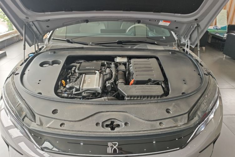 BYD Han 2025 car image #22