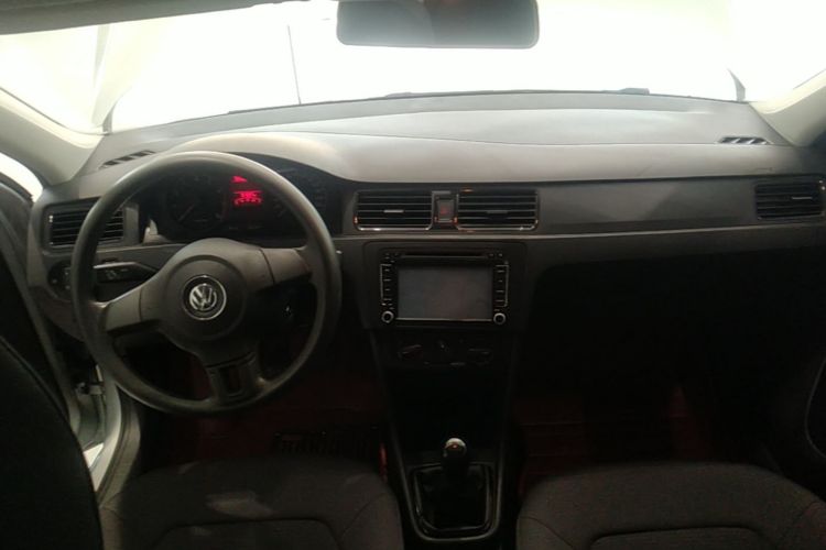 Volkswagen Santana 2015 car image #10