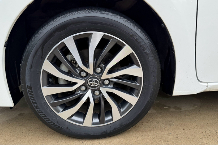 Toyota Corolla 2019 #9 Toyota Corolla 2019 car image #9