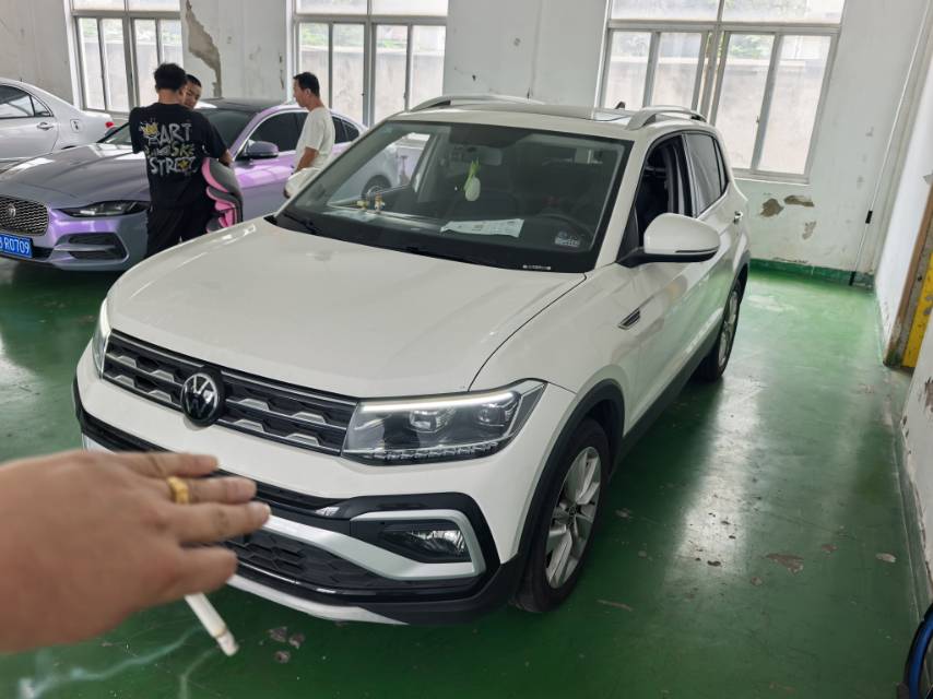 Volkswagen T-Cross 2022 Volkswagen T-Cross 2022 car image