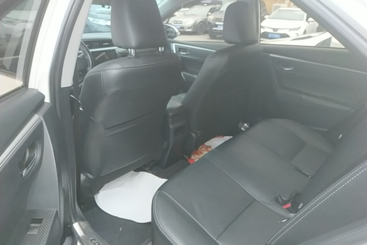 Toyota Corolla 2015 car image #17