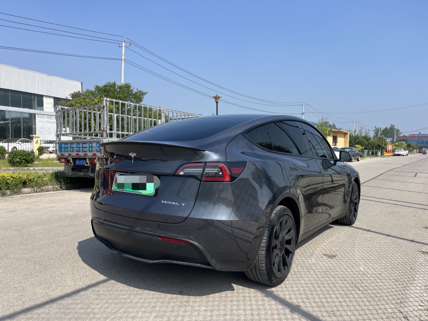 Tesla Model Y 2022 #9 Tesla Model Y 2022 car image #9