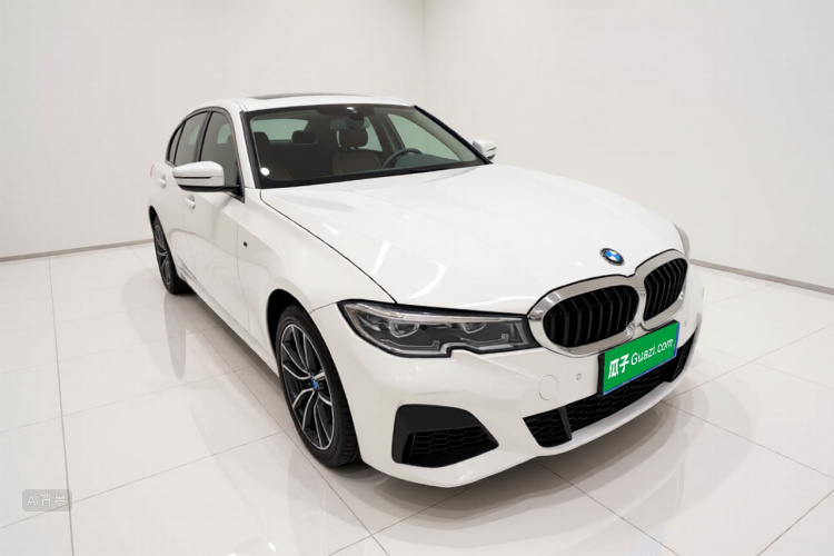 BMW 3 Series 2022 #4 BMW 3 Series 2022 car image #4