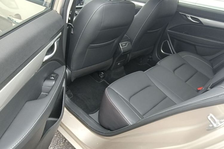 GEELY Emgrand 2020 #17 GEELY Emgrand 2020 car image #17