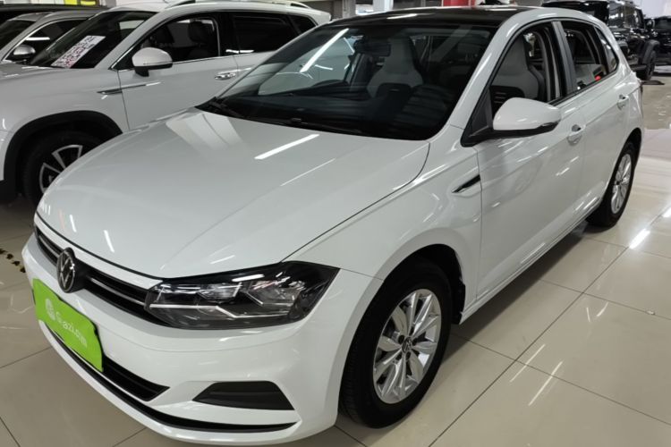Volkswagen Polo 2024 car image #2