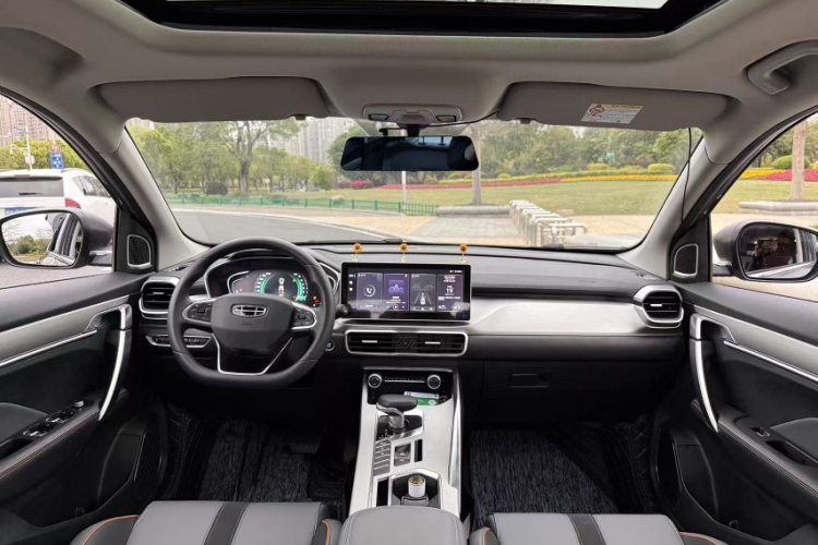 GEELY Coolray 2023 #11 GEELY Coolray 2023 car image #11