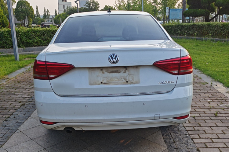 Volkswagen Lavida 2017 car image #7