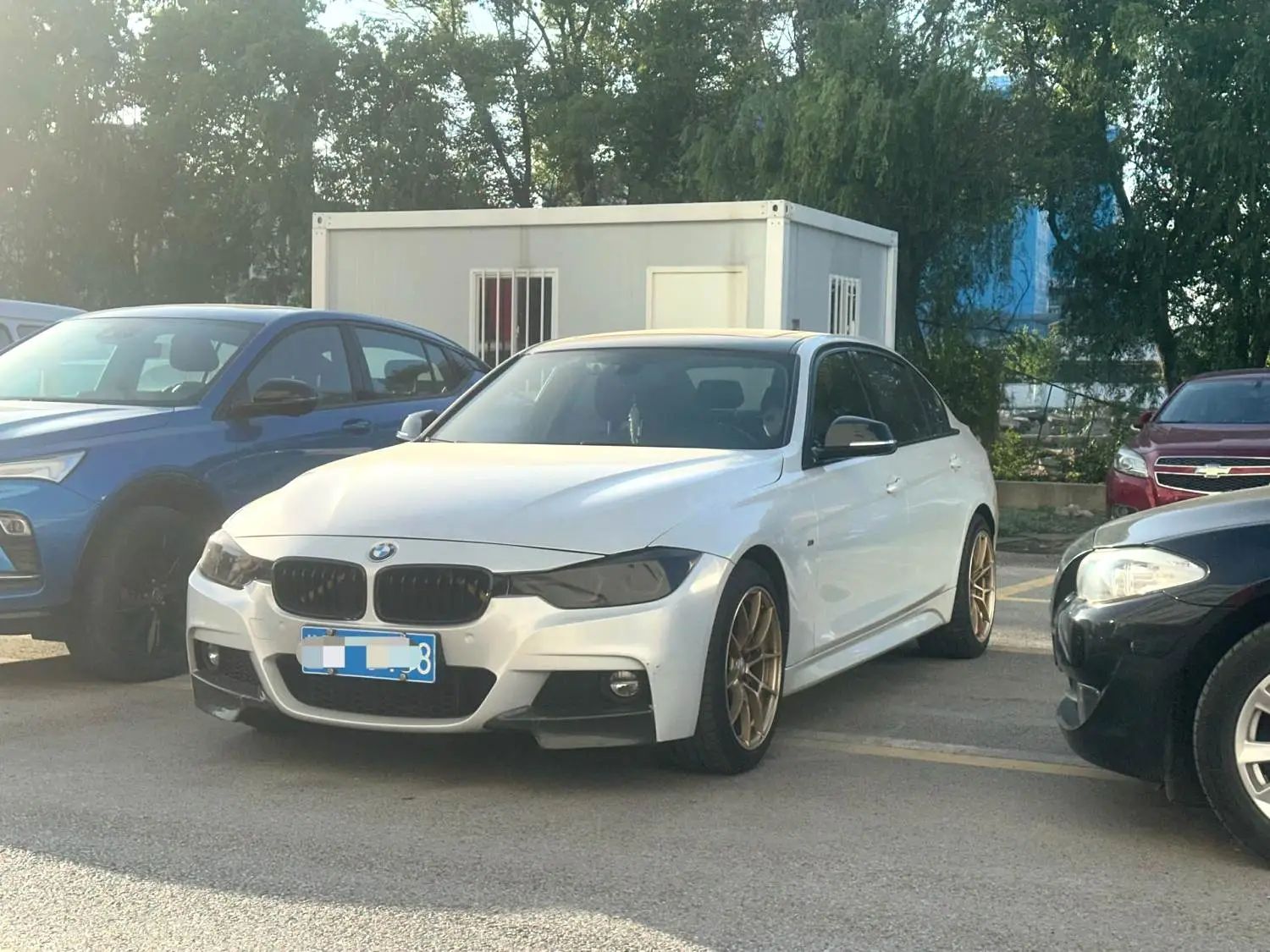 BMW 3 Series 2018 BMW 3 Series 2018 car image
