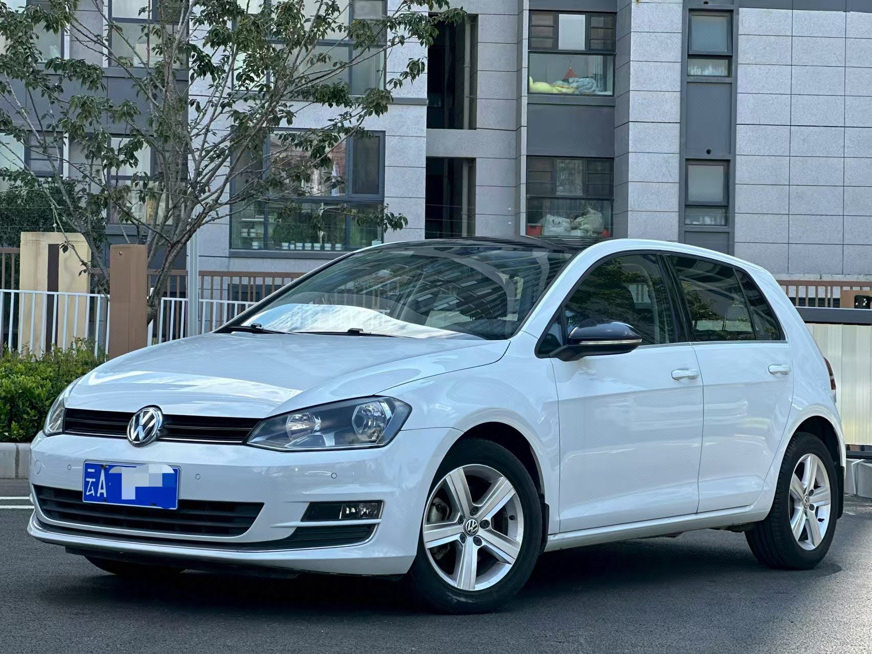 2017 2017 car image