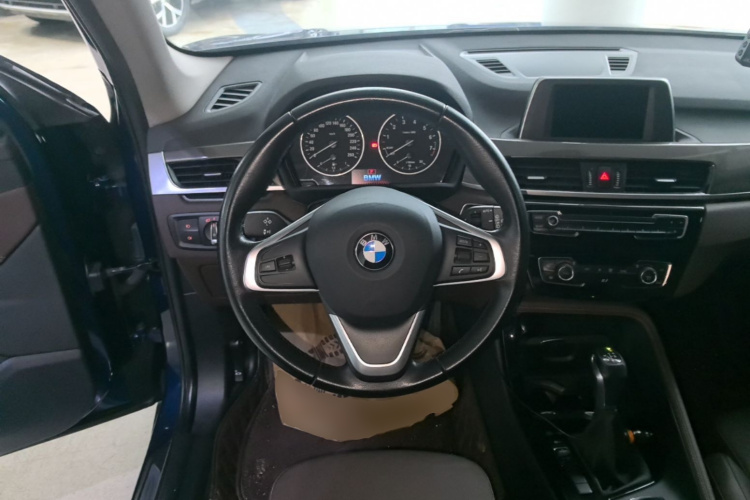 BMW X1 2018 #11 BMW X1 2018 car image #11