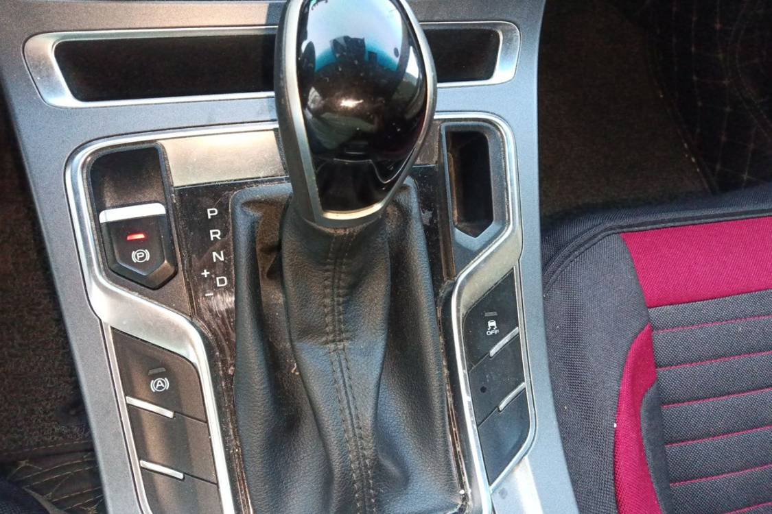GEELY Emgrand 2019 #27 GEELY Emgrand 2019 صورة سيارة #27