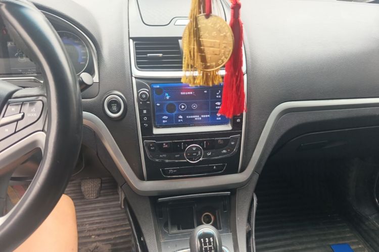 GEELY Emgrand 2016 car image #15