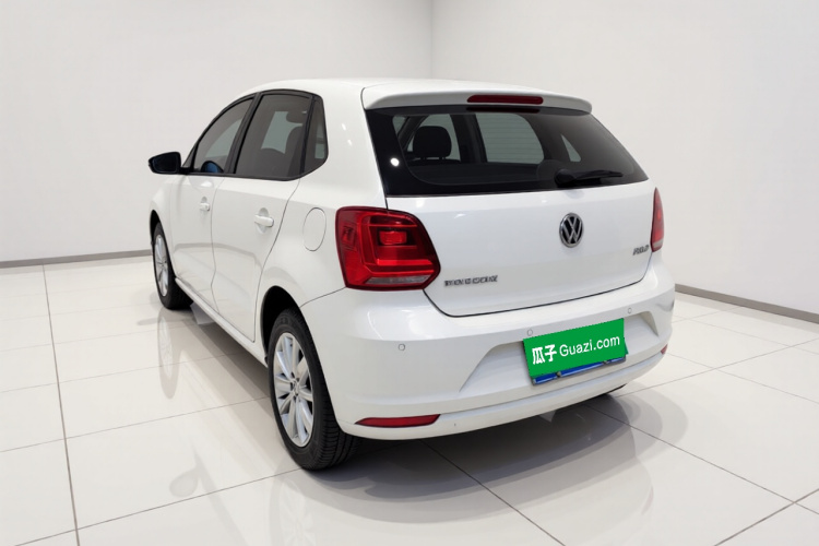 Volkswagen Polo 2014 car image #5