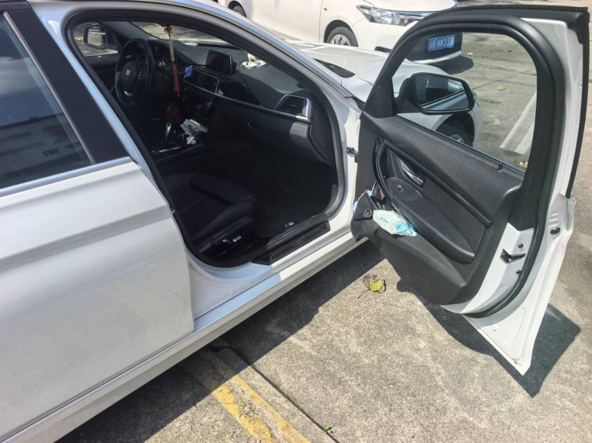 BMW 3 Series 2018 car image #6