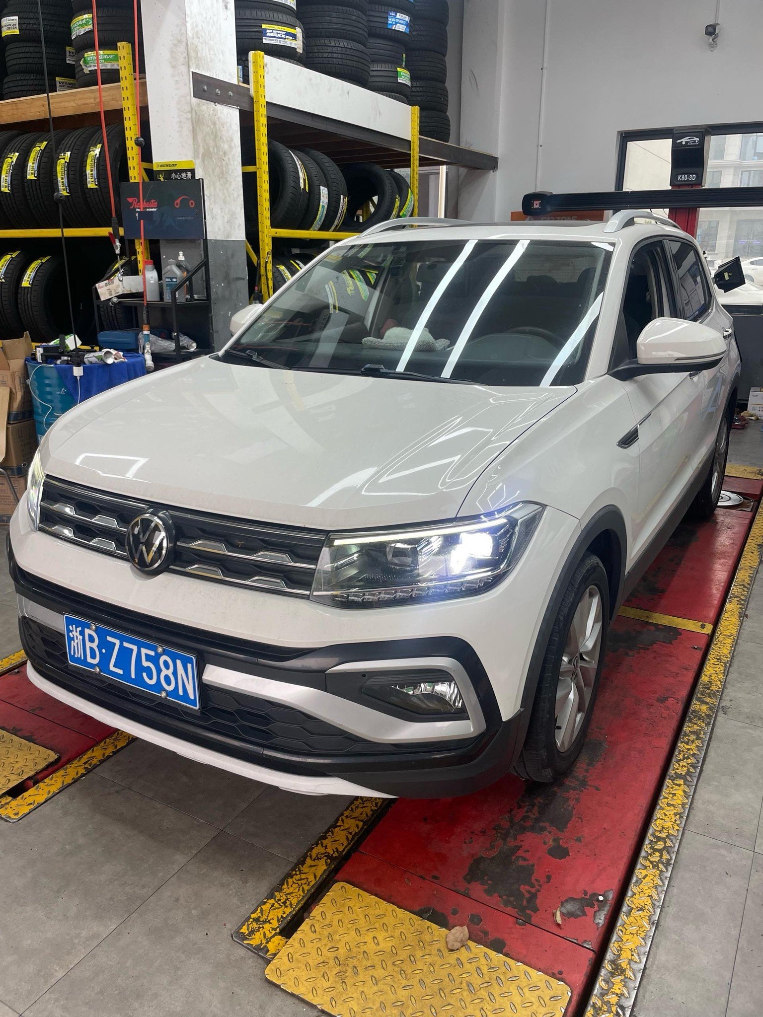 Volkswagen T-Cross 2021 Volkswagen T-Cross 2021 car image