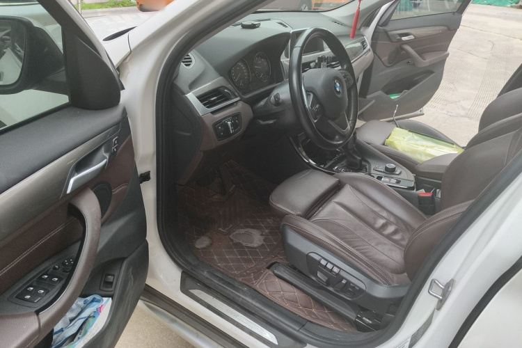 BMW X1 2019 #13 BMW X1 2019 car image #13