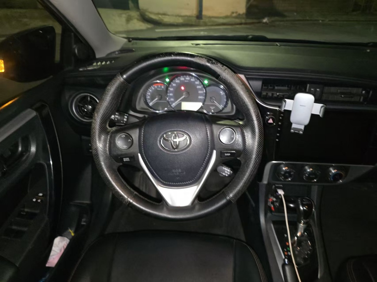 Toyota Corolla 2019 #6 Toyota Corolla 2019 car image #6