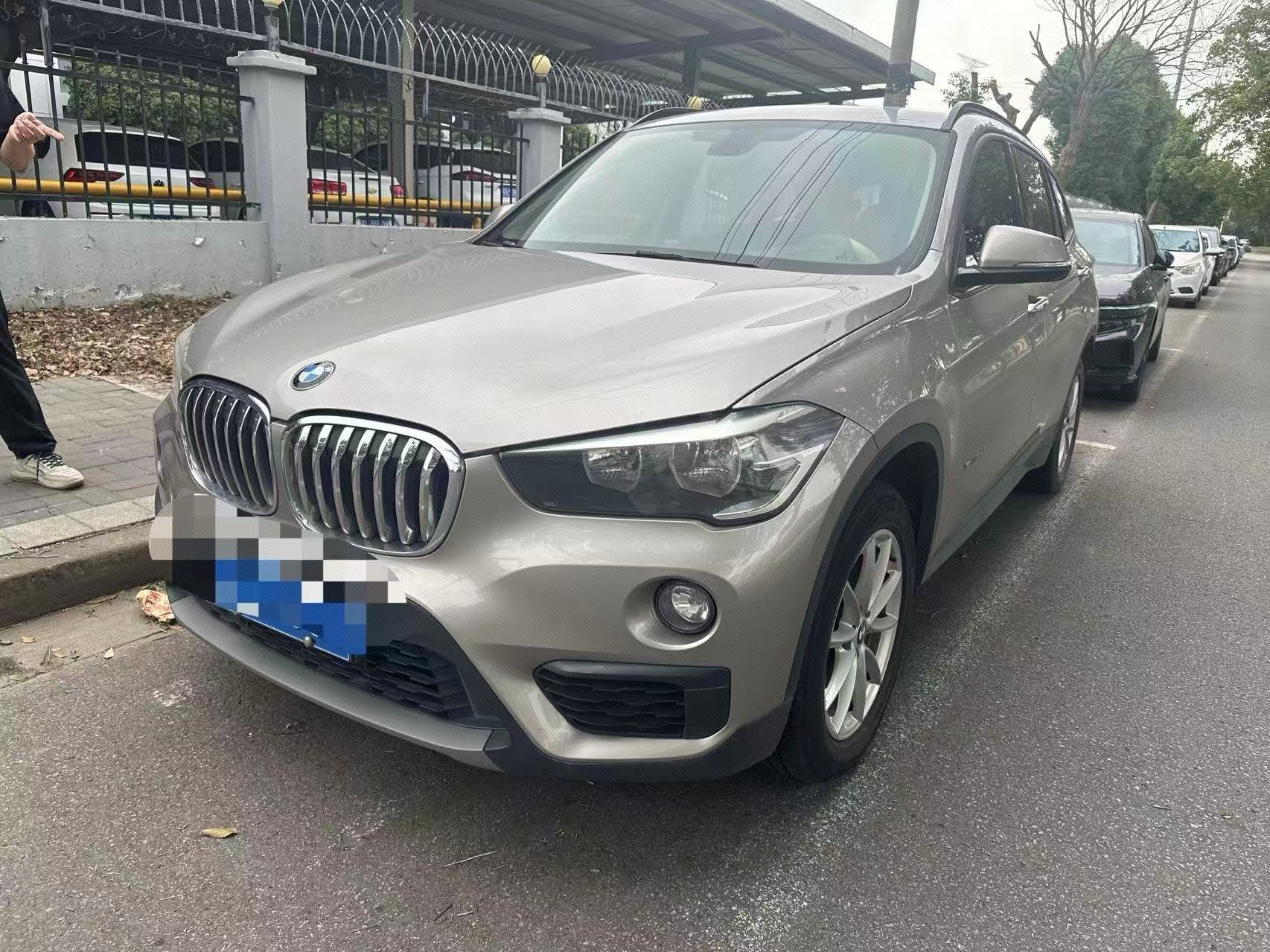 BMW X1 2018 BMW X1 2018 car image