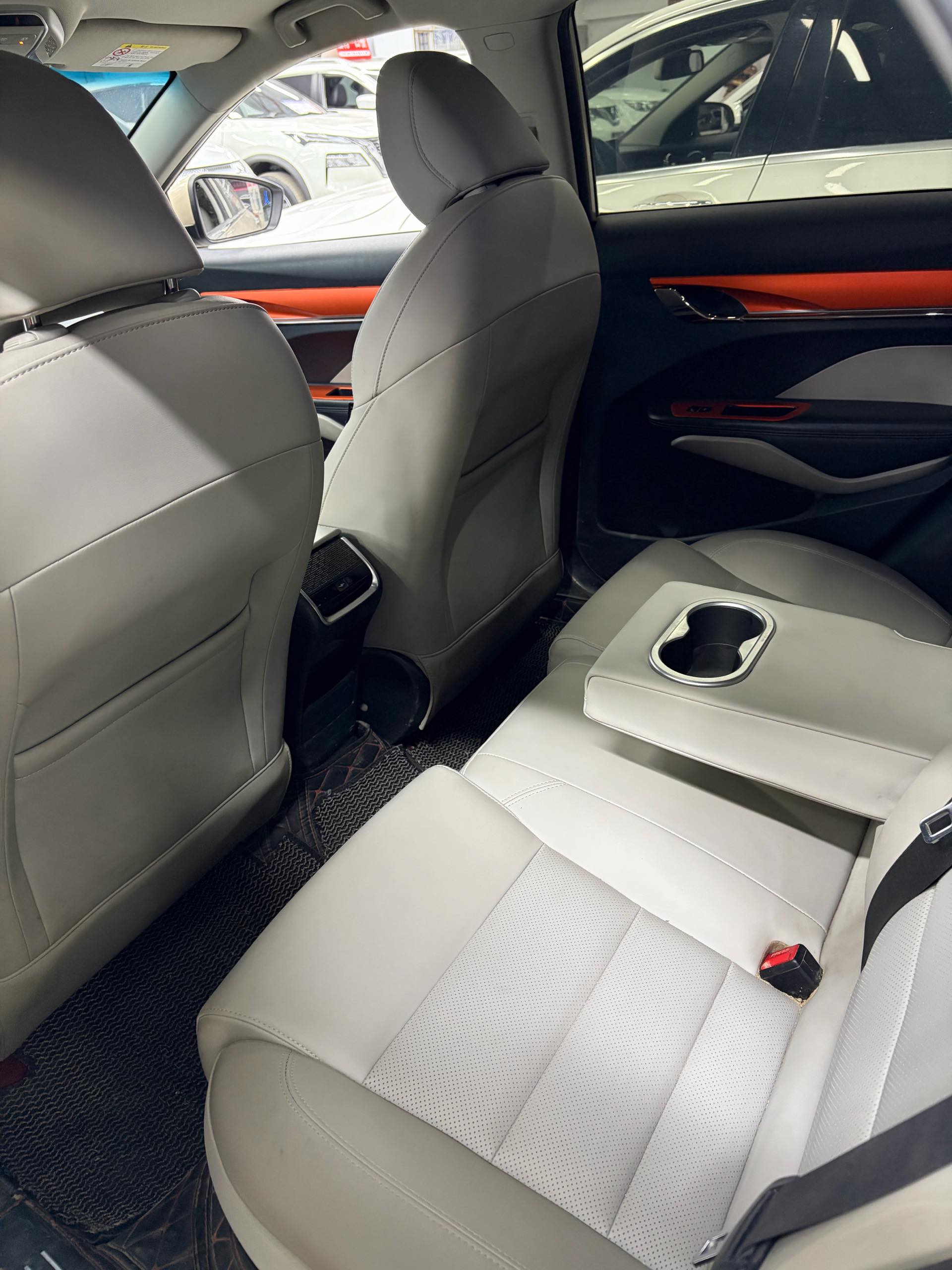 GEELY Binray 2019 image de voiture #6