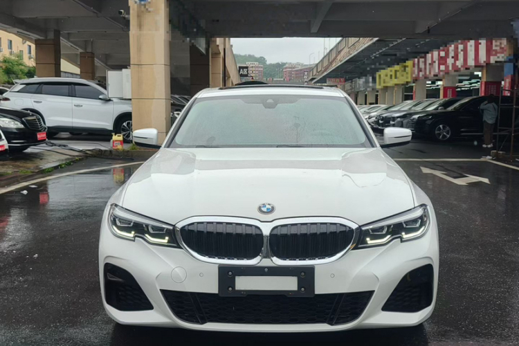 BMW 3 Series 2020 #4 BMW 3 Series 2020 car image #4