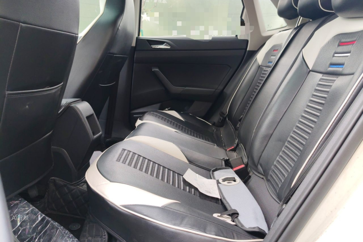 Volkswagen Polo 2021 car image #19