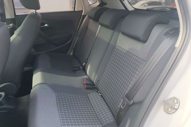 Volkswagen Polo 2019 car image #17