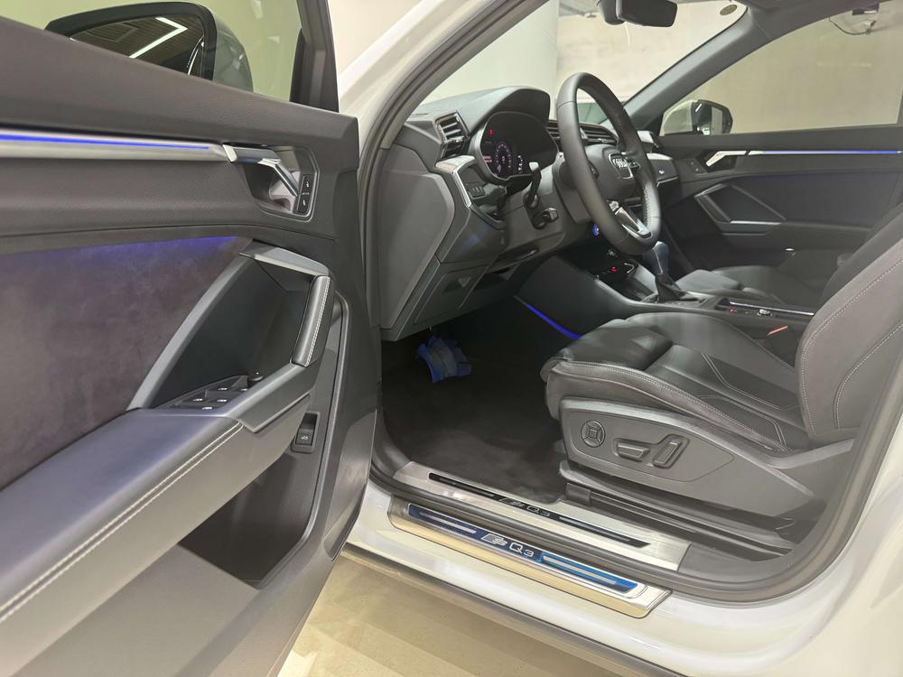 Audi Q3 2024 صورة سيارة #15