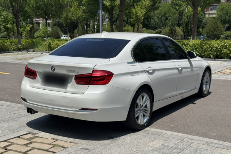 BMW 3 Series 2017 car image #5