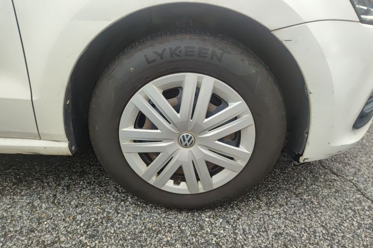 Volkswagen Polo 2017 car image #9