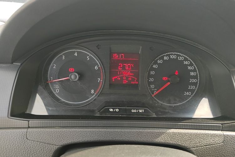 Volkswagen Santana 2017 car image #12
