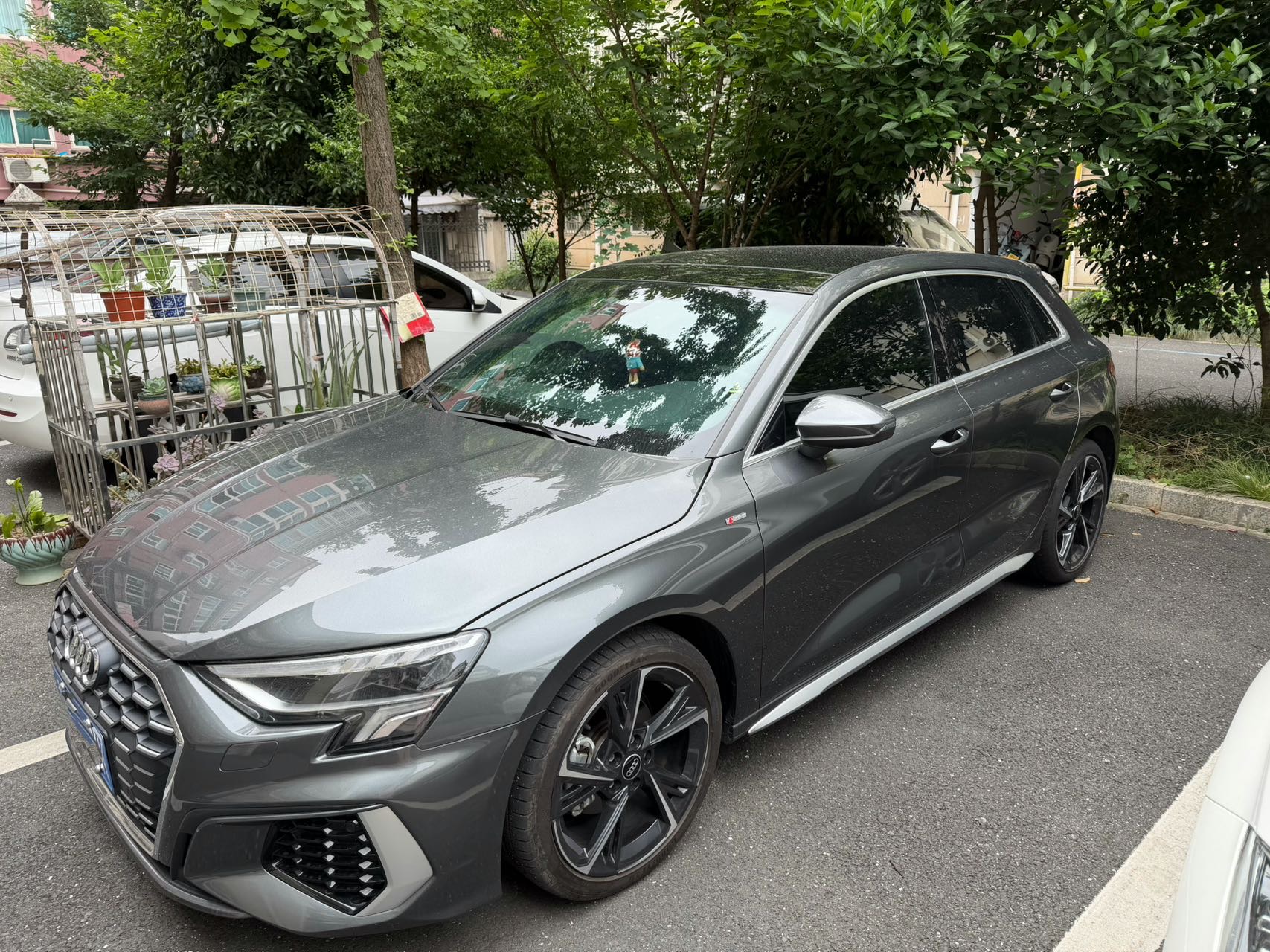 2023 2023 immagine di auto