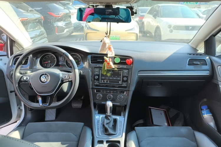 Volkswagen Golf 2018 #11 Volkswagen Golf 2018 car image #11