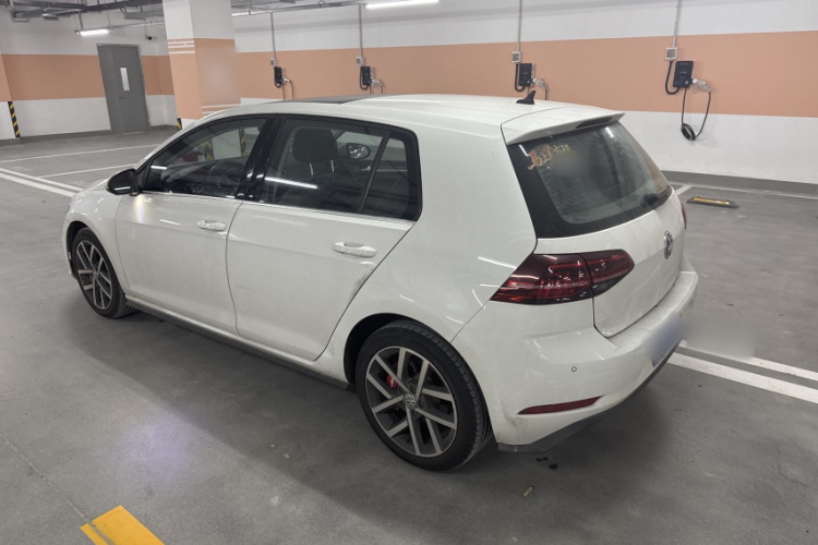 Volkswagen Golf 2019 #9 Volkswagen Golf 2019 car image #9